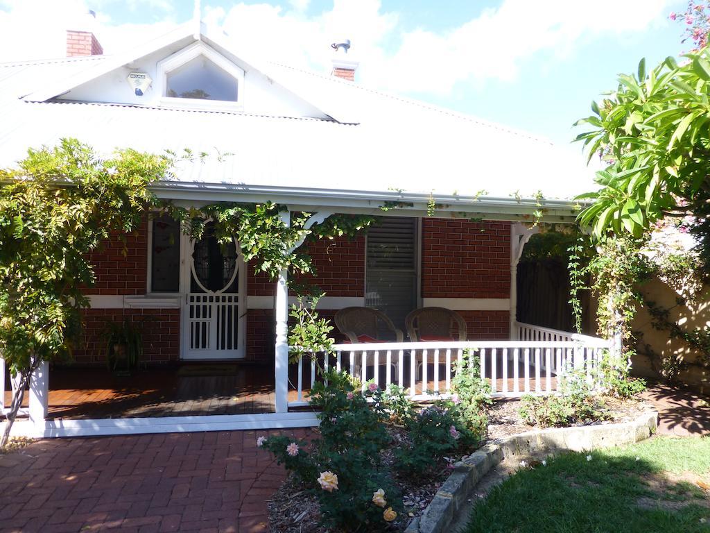 Lakeside Bed & Breakfast Perth Exterior foto
