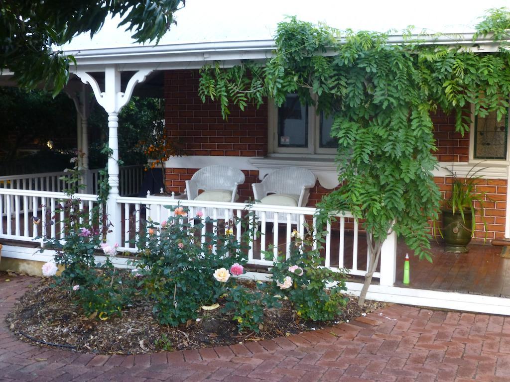 Lakeside Bed & Breakfast Perth Exterior foto